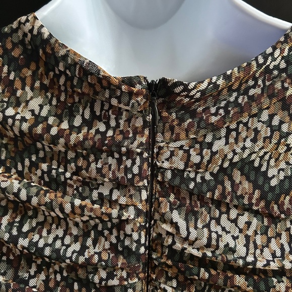 ✨3 for $18 ✨ NWT Elegant Plus-Size Multicolor Ruched Dress - Picture 6 of 6